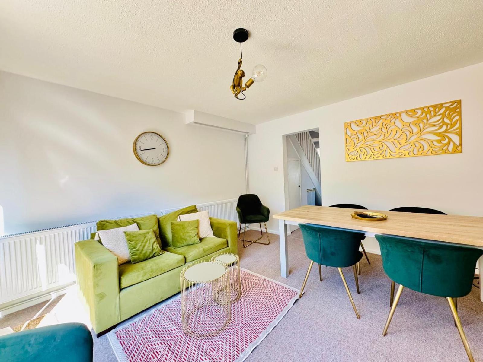 2 Bed House, Sleeps 6, Dog Friendly, Close To A14 M11, With Garden & Parking Long Stay Work Contractor Leisure, Jade Cambridge  Ngoại thất bức ảnh