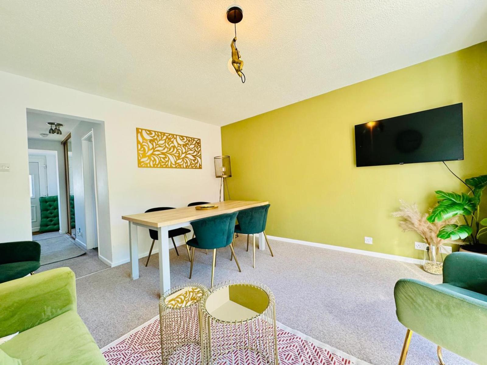 2 Bed House, Sleeps 6, Dog Friendly, Close To A14 M11, With Garden & Parking Long Stay Work Contractor Leisure, Jade Cambridge  Ngoại thất bức ảnh