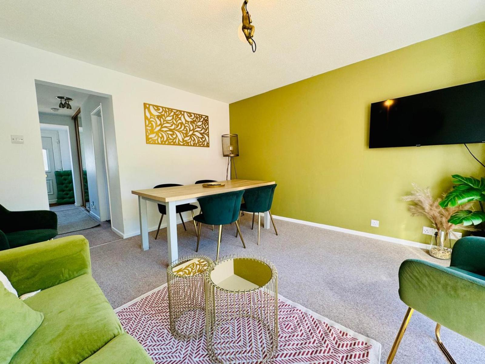 2 Bed House, Sleeps 6, Dog Friendly, Close To A14 M11, With Garden & Parking Long Stay Work Contractor Leisure, Jade Cambridge  Ngoại thất bức ảnh